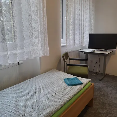 Komárov 2